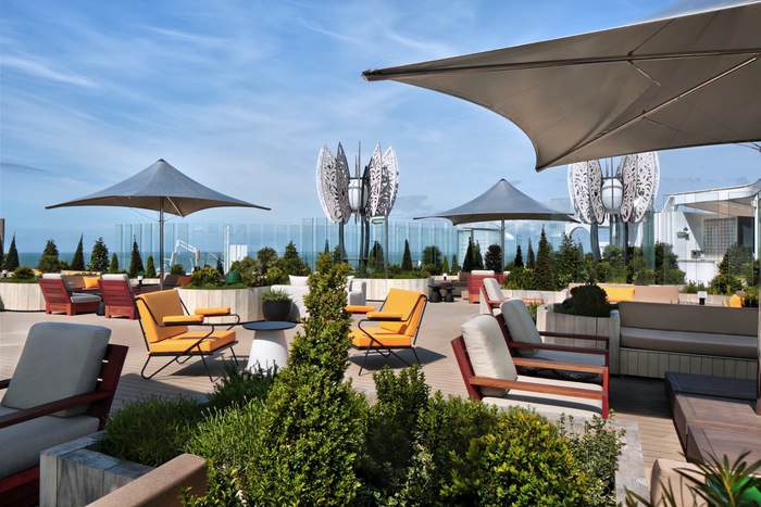 Celebrity Cruises, Celebrity Beyond, Rooftop Garden 4 ©CEL.jpg